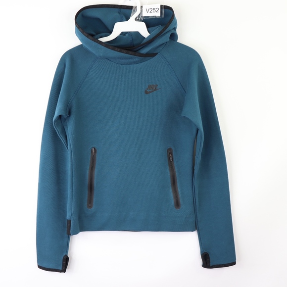 xs tech fleece hoodie
